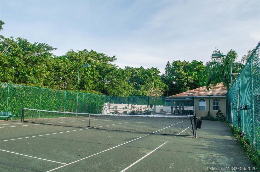 Recently Sold: $344,999 (3 beds, 2 baths, 1888 Square Feet)