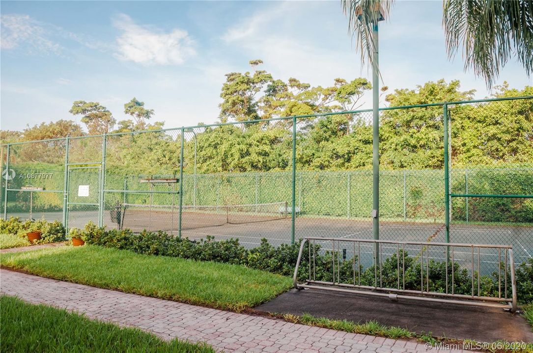 Recently Sold: $344,999 (3 beds, 2 baths, 1888 Square Feet)
