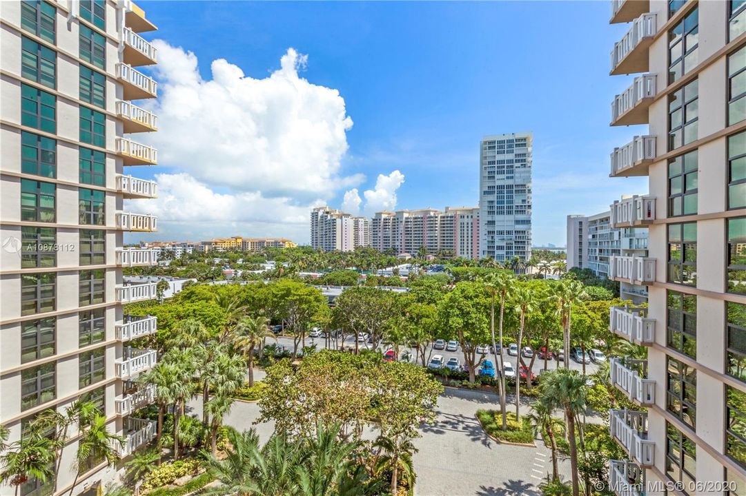 Recently Sold: $425,000 (1 beds, 1 baths, 1114 Square Feet)