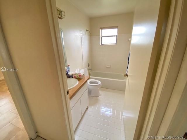 Vendido Recientemente: $285,000 (3 camas, 2 baños, 1237 Pies cuadrados)