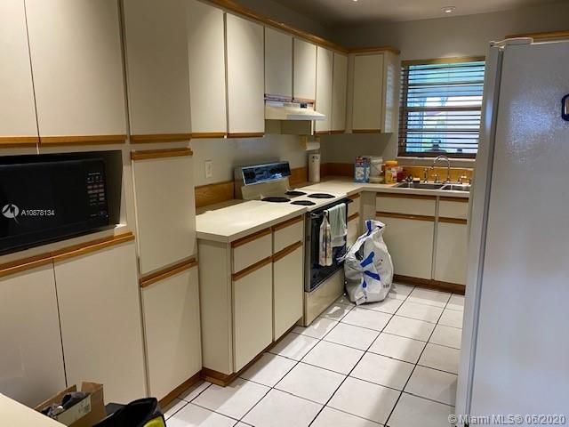 Vendido Recientemente: $285,000 (3 camas, 2 baños, 1237 Pies cuadrados)