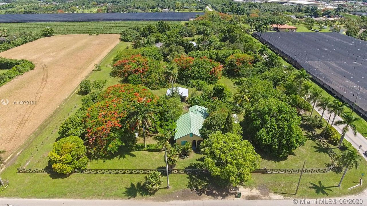 Recently Sold: $485,000 (3 beds, 2 baths, 1754 Square Feet)