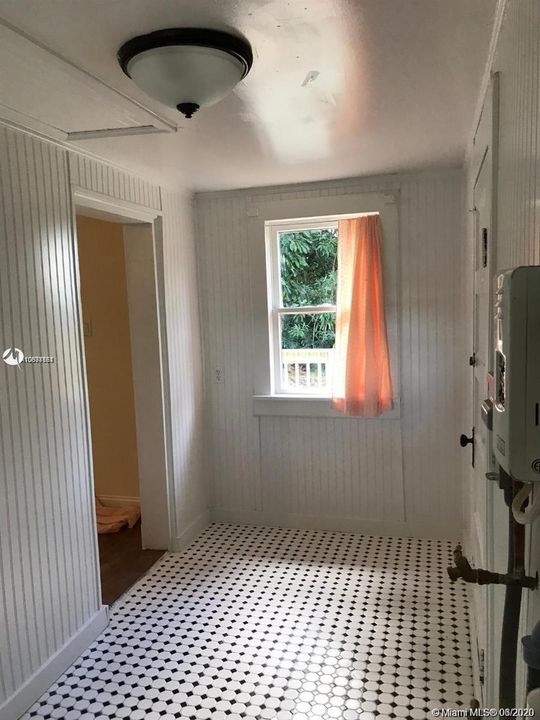 Recently Sold: $485,000 (3 beds, 2 baths, 1754 Square Feet)
