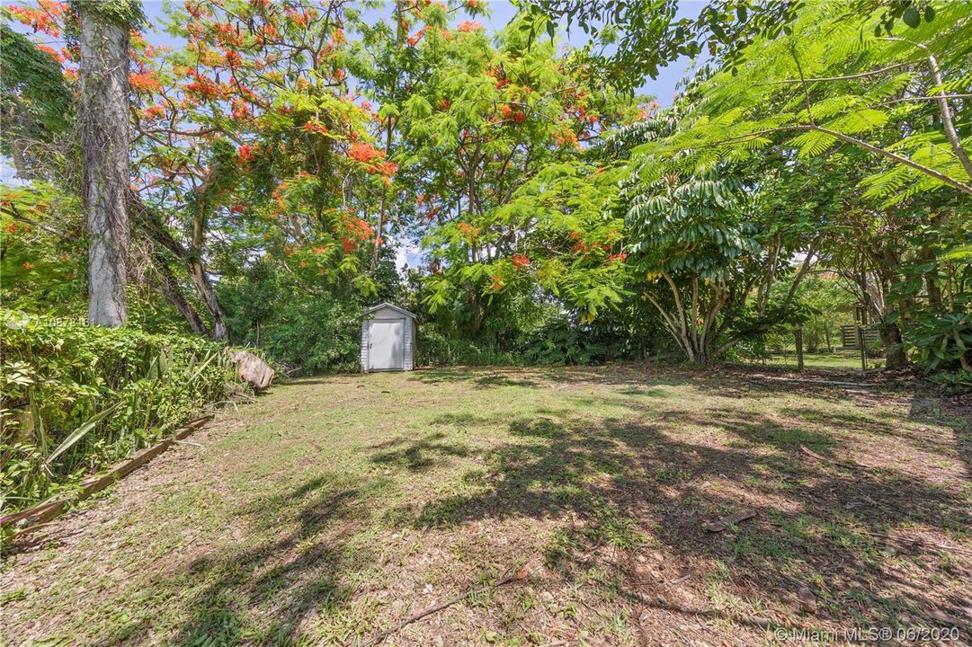 Recently Sold: $485,000 (3 beds, 2 baths, 1754 Square Feet)
