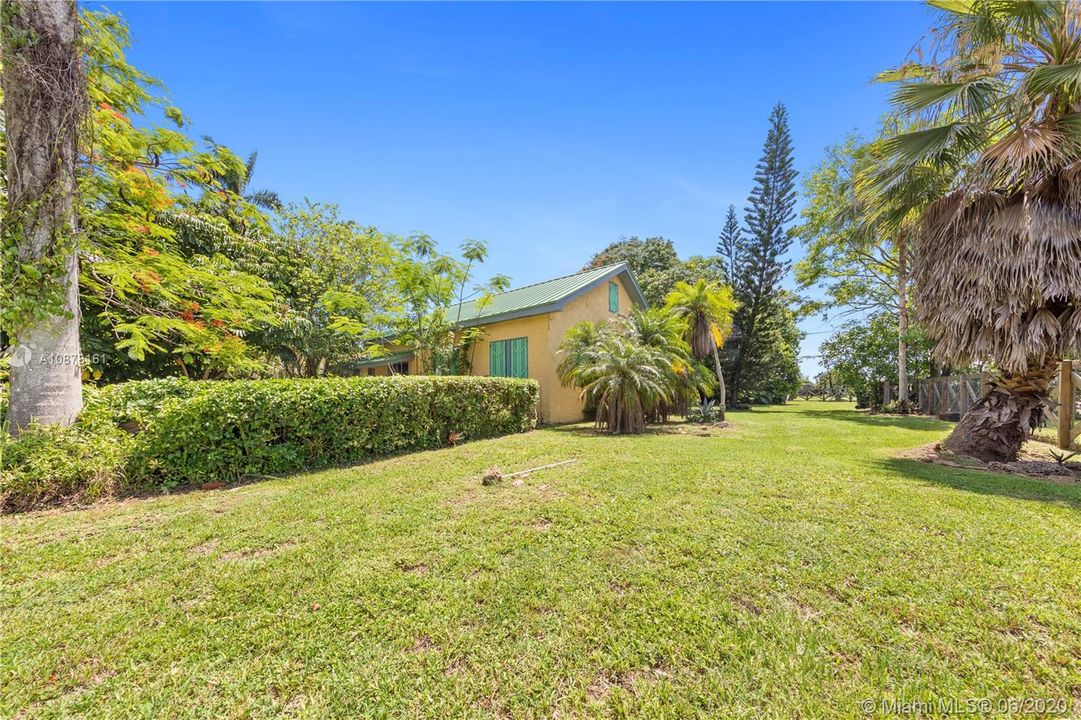 Recently Sold: $485,000 (3 beds, 2 baths, 1754 Square Feet)