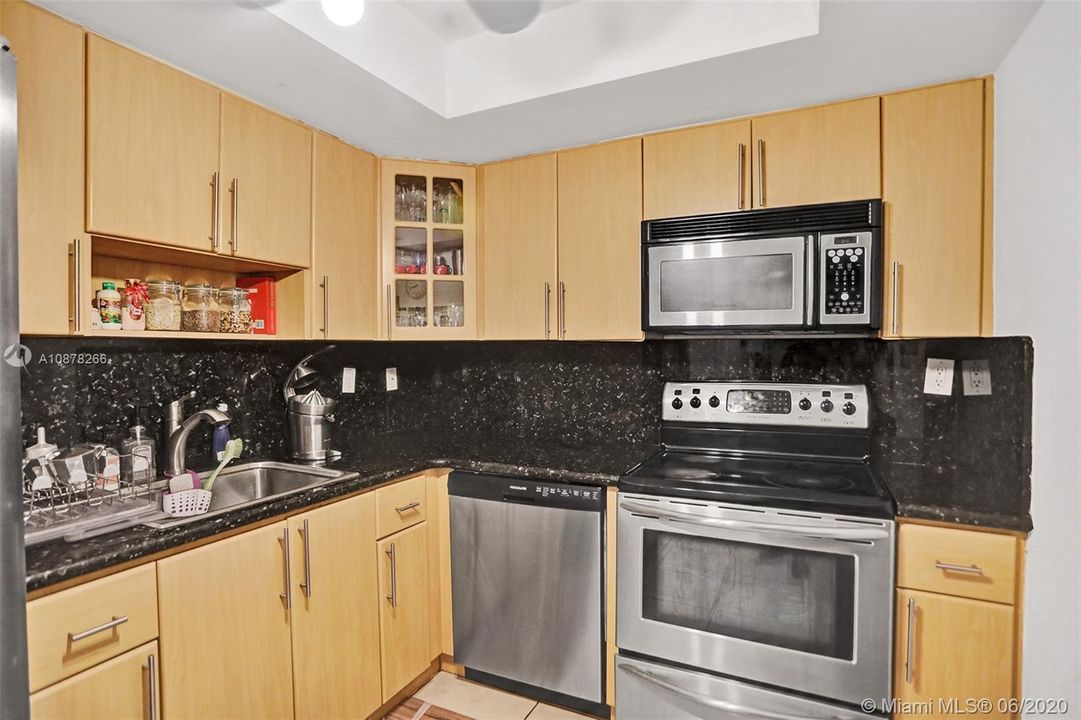 Recently Sold: $367,000 (2 beds, 2 baths, 1484 Square Feet)