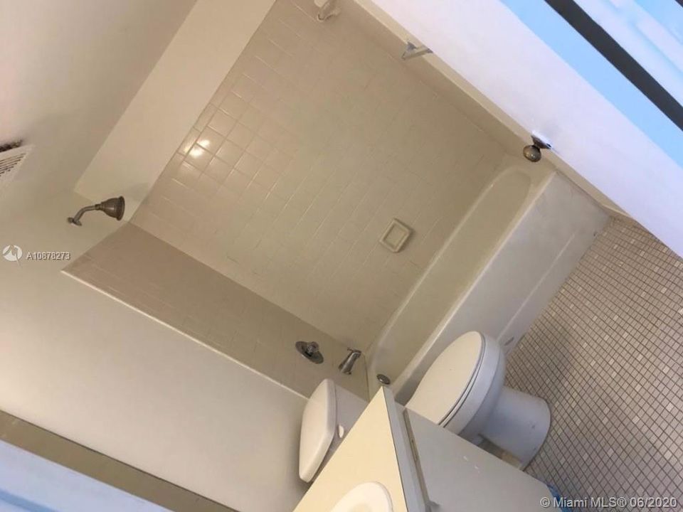Recientemente alquilado: $1,550 (3 camas, 2 baños, 1085 Pies cuadrados)