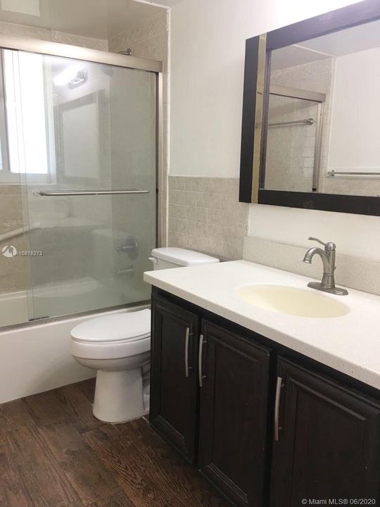 Recientemente alquilado: $1,550 (3 camas, 2 baños, 1085 Pies cuadrados)