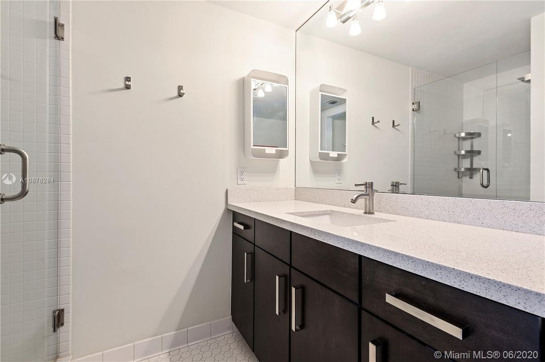 2nd Bathroom