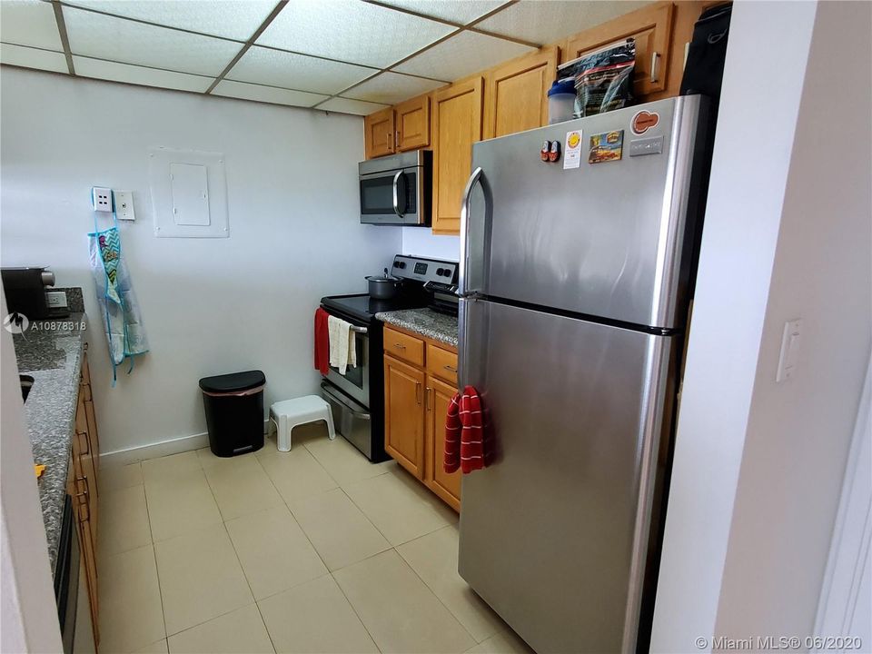 Recently Rented: $2,000 (2 beds, 2 baths, 1030 Square Feet)