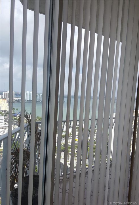 Recently Rented: $2,000 (2 beds, 2 baths, 1030 Square Feet)