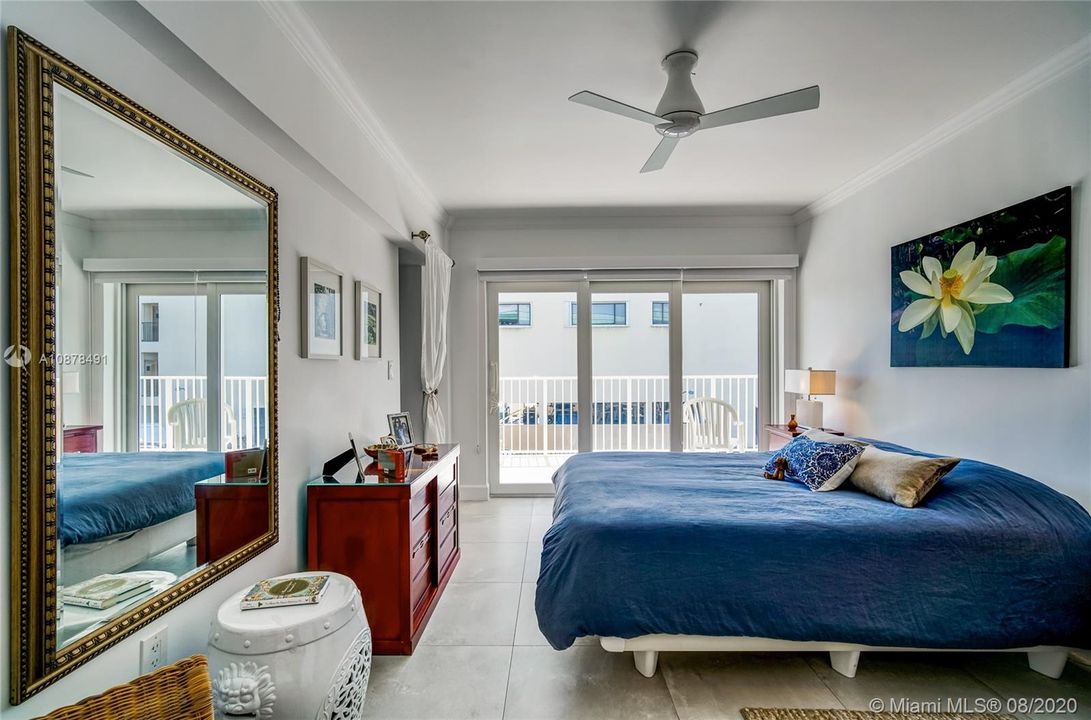 Recently Sold: $339,000 (1 beds, 1 baths, 590 Square Feet)