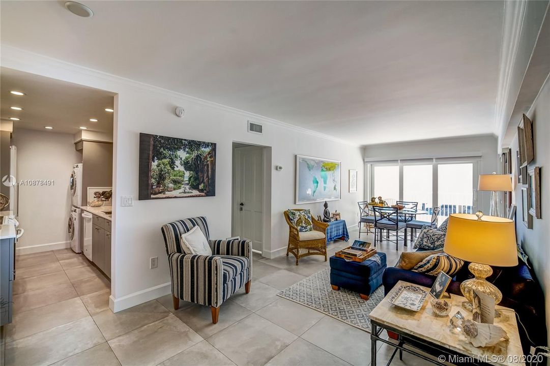 Recently Sold: $339,000 (1 beds, 1 baths, 590 Square Feet)