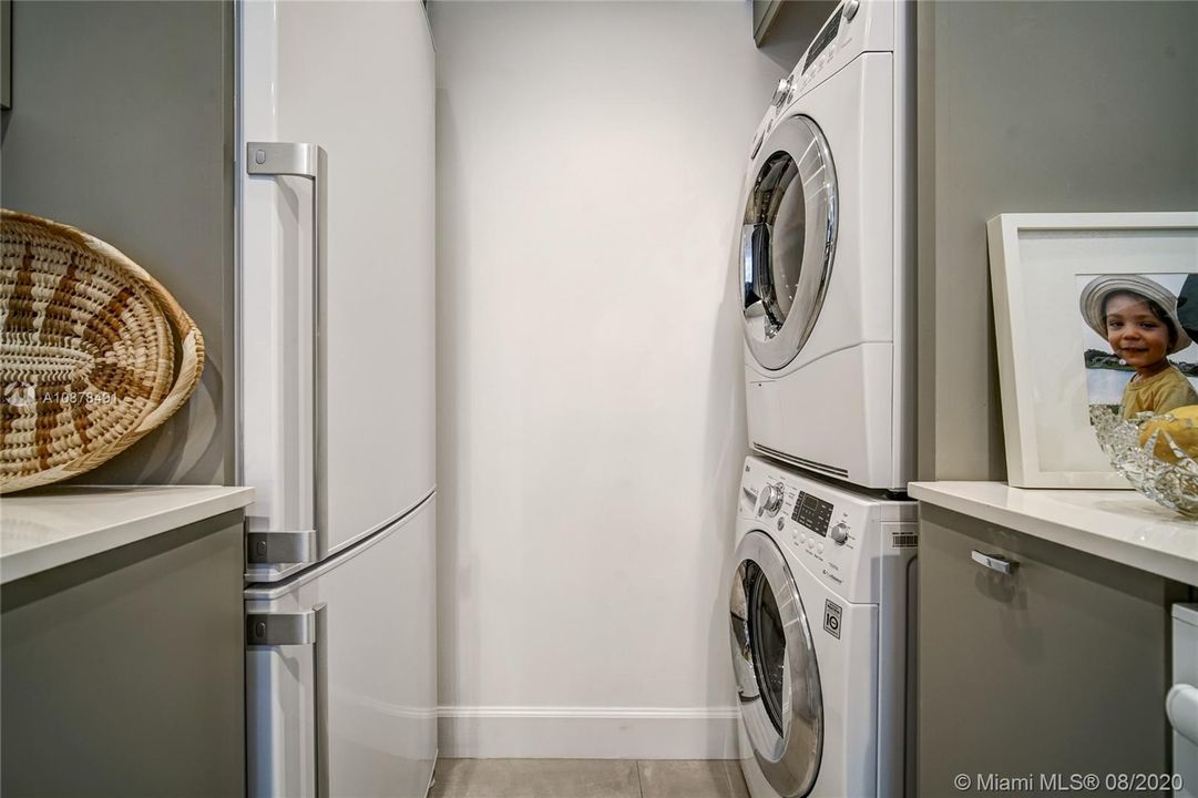 Recently Sold: $339,000 (1 beds, 1 baths, 590 Square Feet)