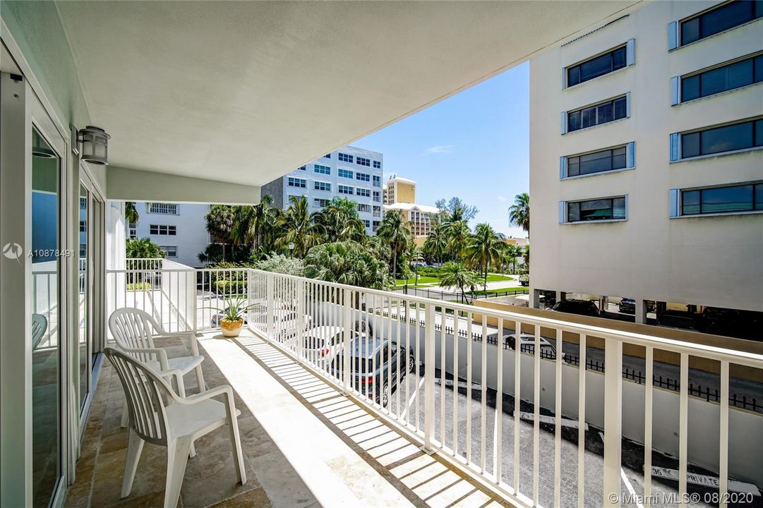 Recently Sold: $339,000 (1 beds, 1 baths, 590 Square Feet)