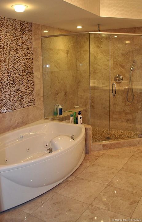 Recently Rented: $6,000 (2 beds, 2 baths, 2980 Square Feet)