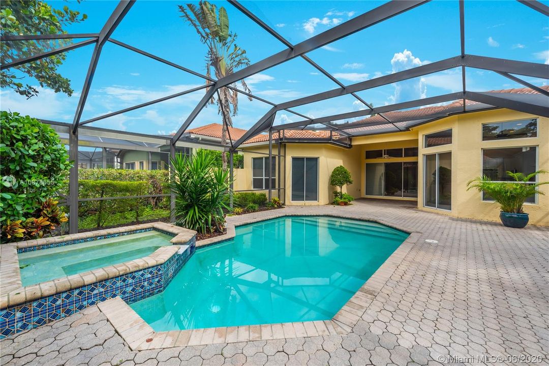 Recently Sold: $299,900 (4 beds, 3 baths, 2297 Square Feet)