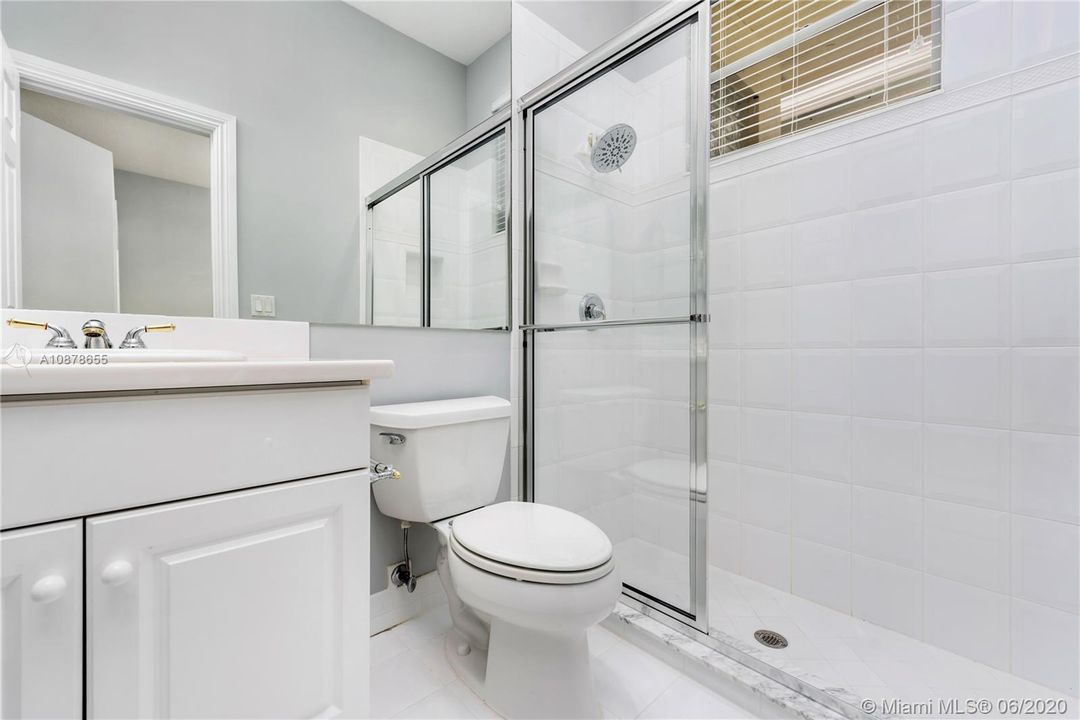 Recently Sold: $299,900 (4 beds, 3 baths, 2297 Square Feet)
