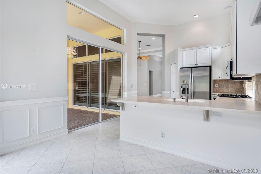 Recently Sold: $299,900 (4 beds, 3 baths, 2297 Square Feet)