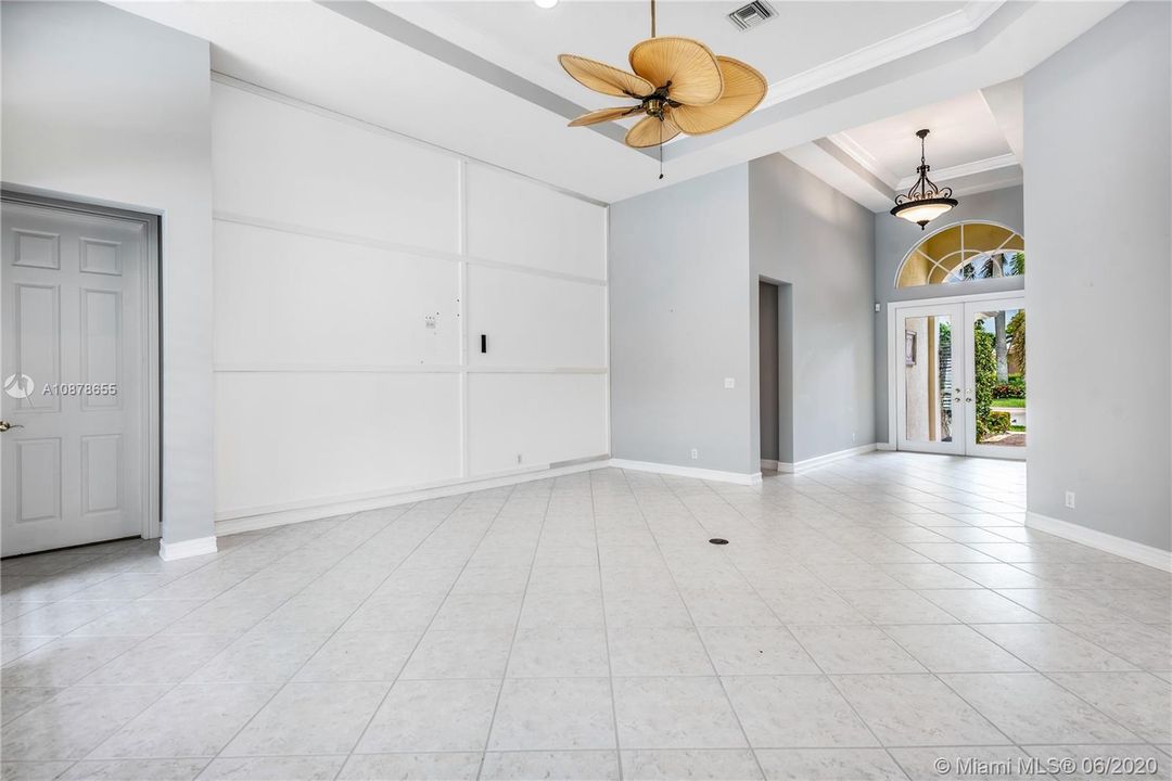 Recently Sold: $299,900 (4 beds, 3 baths, 2297 Square Feet)