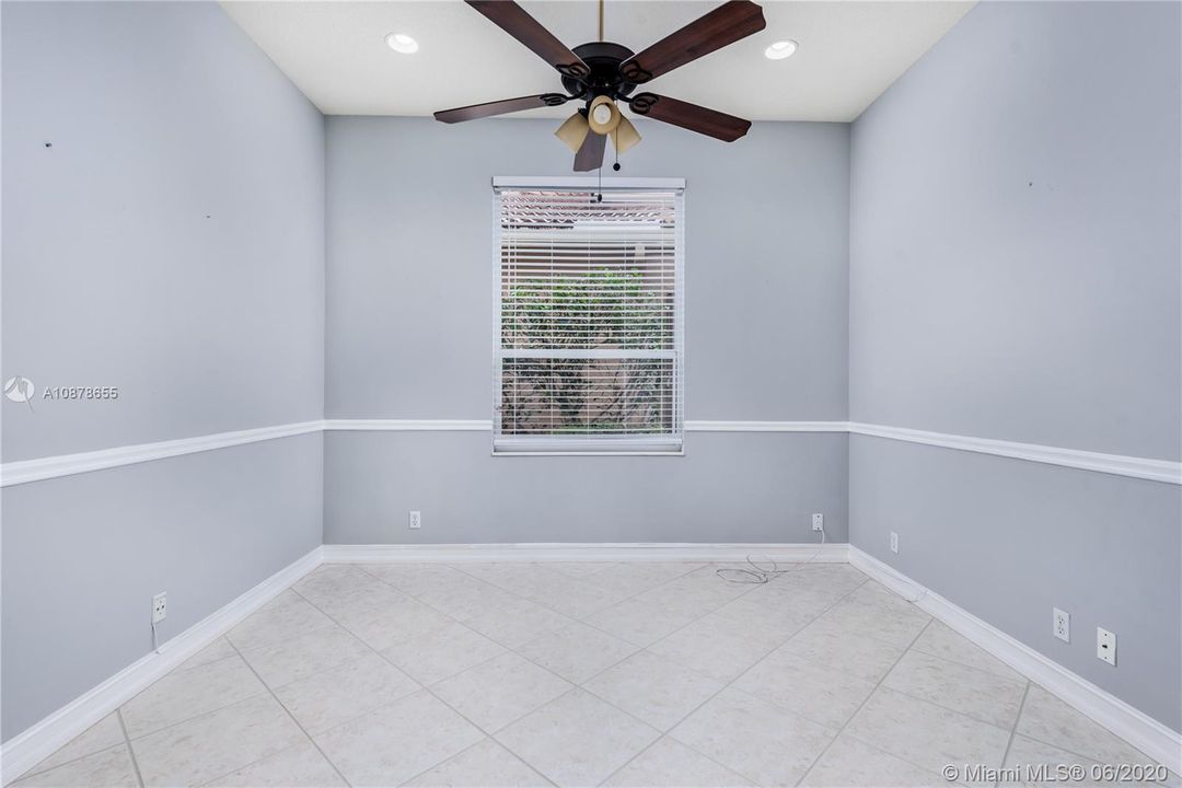 Recently Sold: $299,900 (4 beds, 3 baths, 2297 Square Feet)