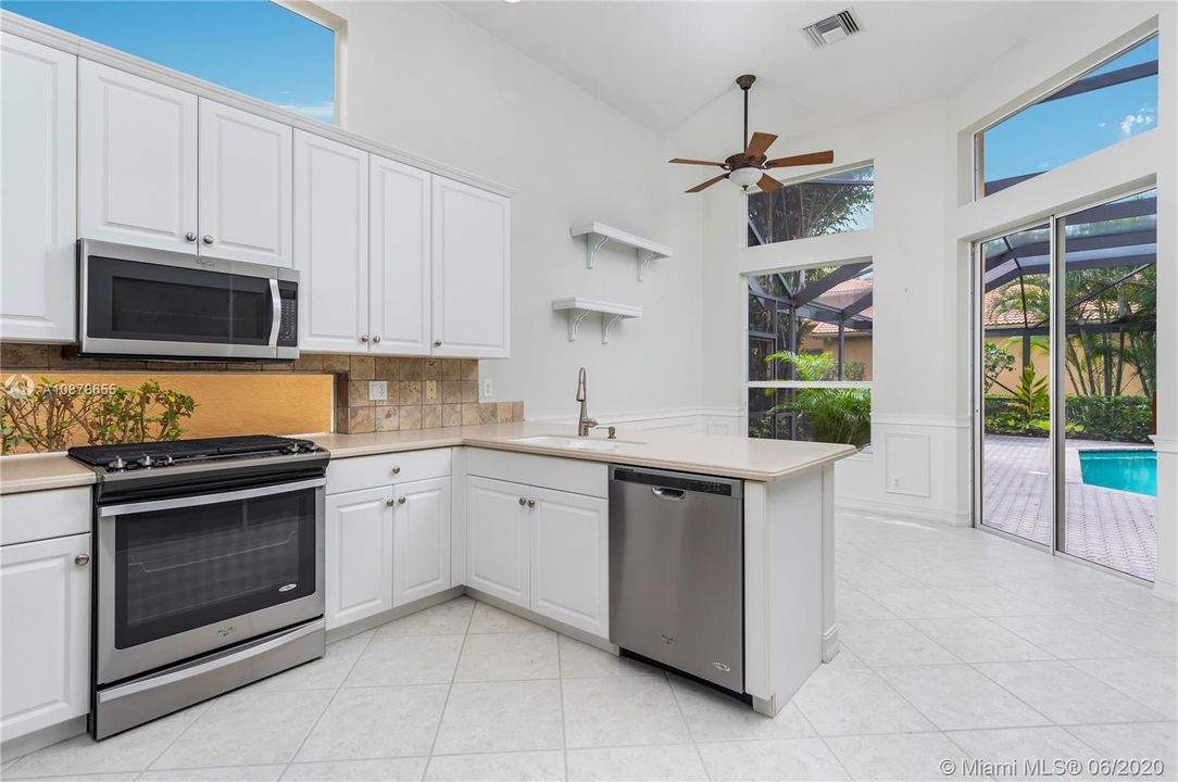 Recently Sold: $299,900 (4 beds, 3 baths, 2297 Square Feet)