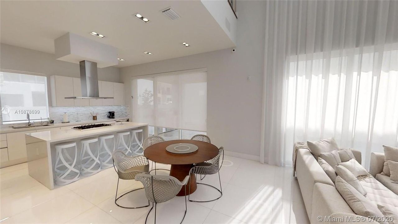 Недавно арендовано: $6,990 (5 спален, 5 ванн, 4628 Квадратных фут)