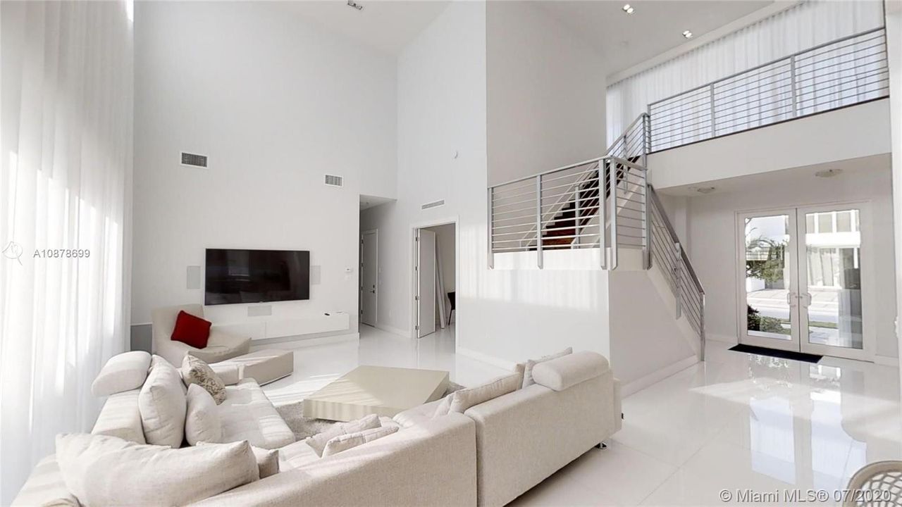Недавно арендовано: $6,990 (5 спален, 5 ванн, 4628 Квадратных фут)