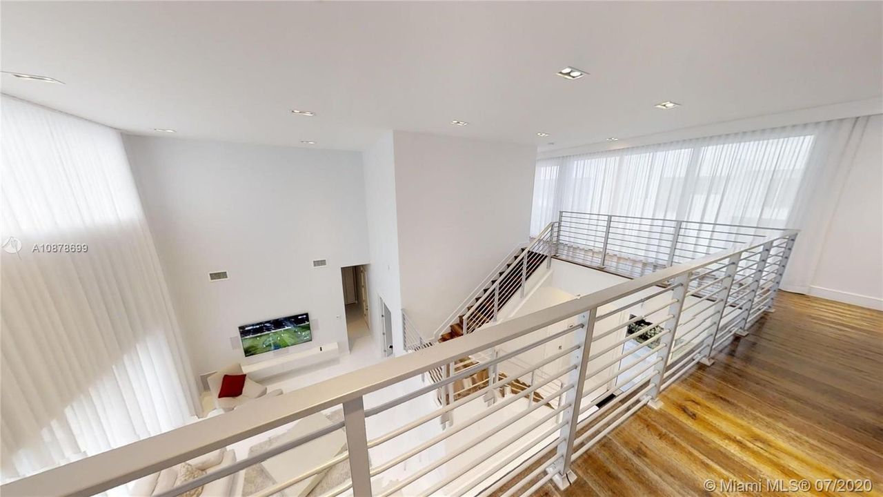 Недавно арендовано: $6,990 (5 спален, 5 ванн, 4628 Квадратных фут)