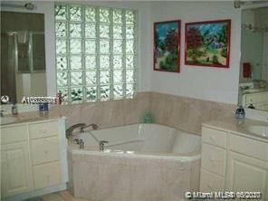 Недавно арендовано: $3,250 (5 спален, 3 ванн, 3375 Квадратных фут)