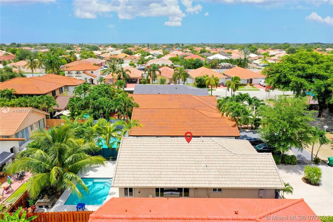 Vendido Recientemente: $439,900 (4 camas, 2 baños, 1669 Pies cuadrados)