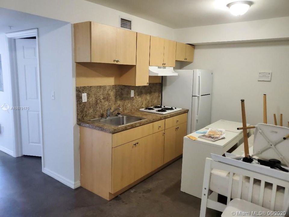 Recently Rented: $1,150 (1 beds, 1 baths, 489 Square Feet)
