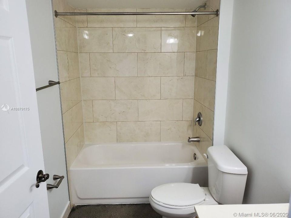 最近租的: $1,150 (1 贝兹, 1 浴室, 489 平方英尺)