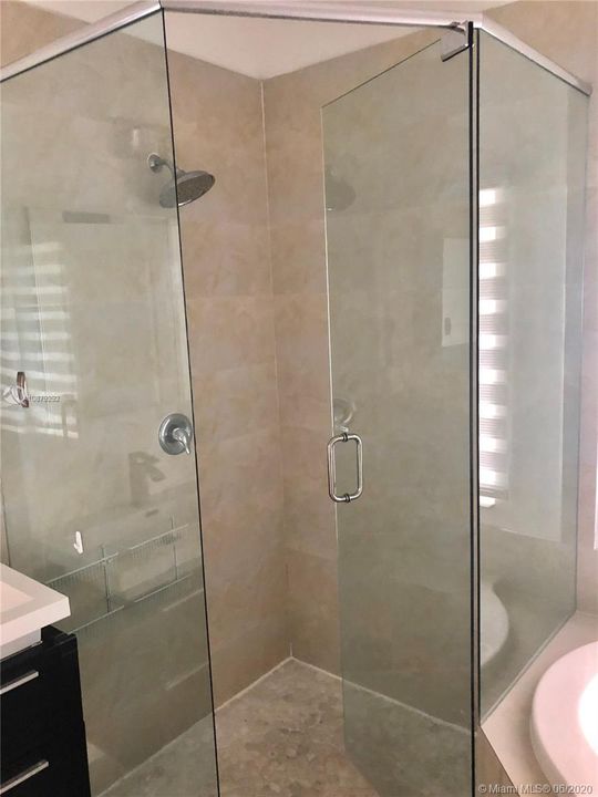 Large walk-in Shower