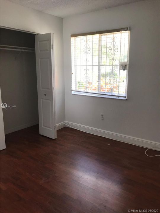 Recientemente alquilado: $1,700 (3 camas, 2 baños, 1192 Pies cuadrados)