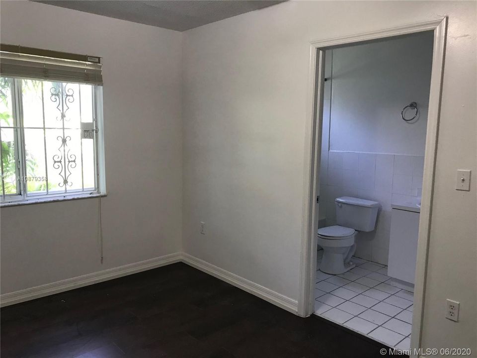 Recientemente alquilado: $1,700 (3 camas, 2 baños, 1192 Pies cuadrados)