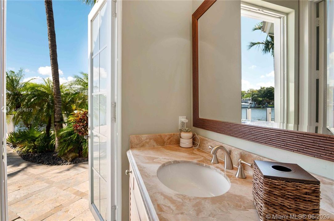Cabana Bath - Fourth Bathroom