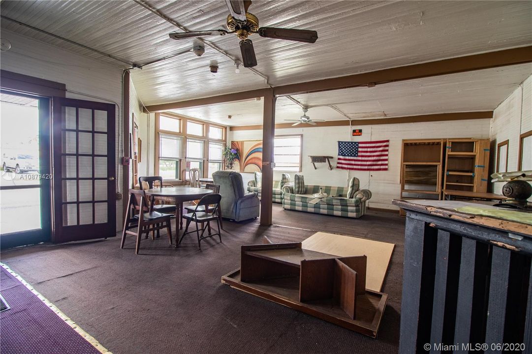Vendido Recientemente: $850,000 (0 camas, 0 baños, 422 Pies cuadrados)