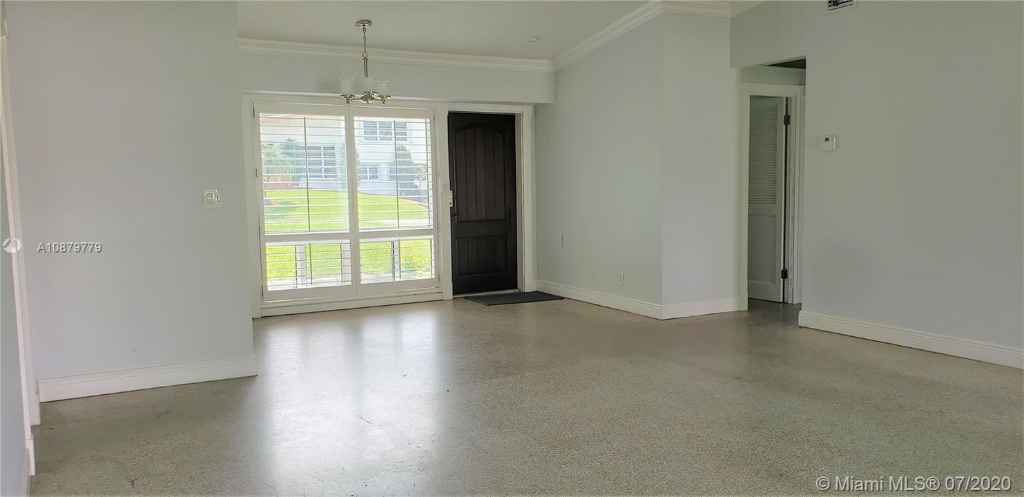 Recently Rented: $2,500 (3 beds, 2 baths, 1222 Square Feet)