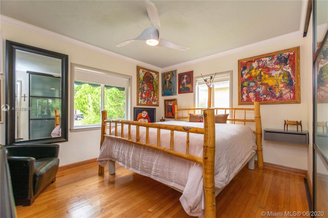 Recently Sold: $439,900 (3 beds, 2 baths, 1062 Square Feet)