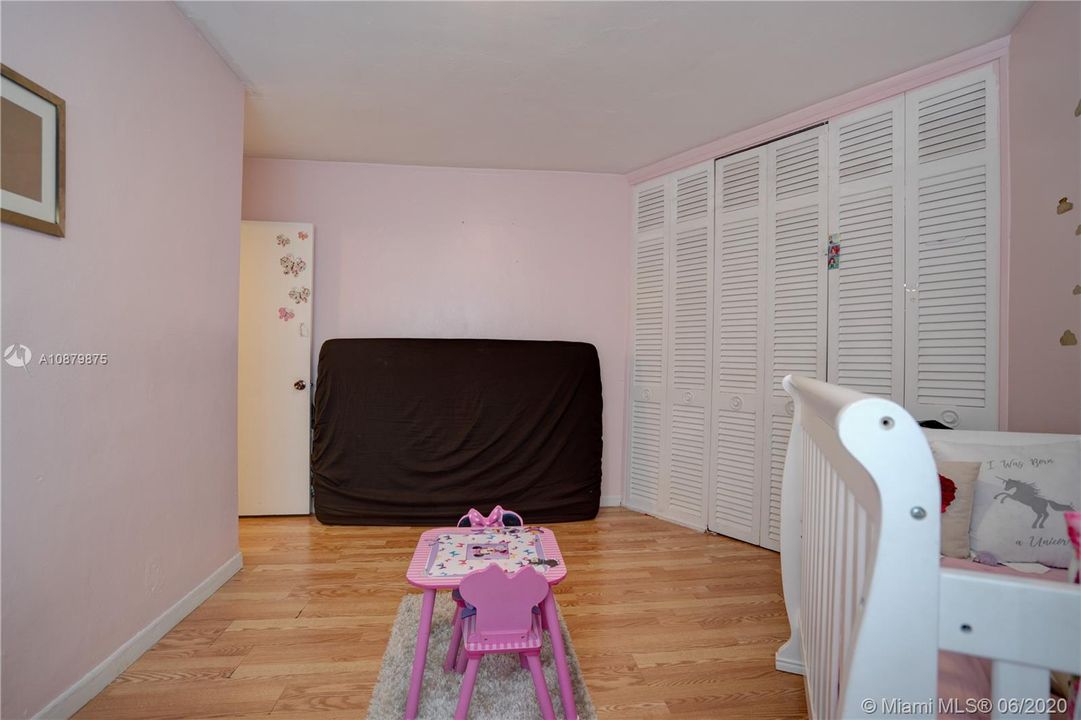 Recently Sold: $125,000 (2 beds, 1 baths, 860 Square Feet)