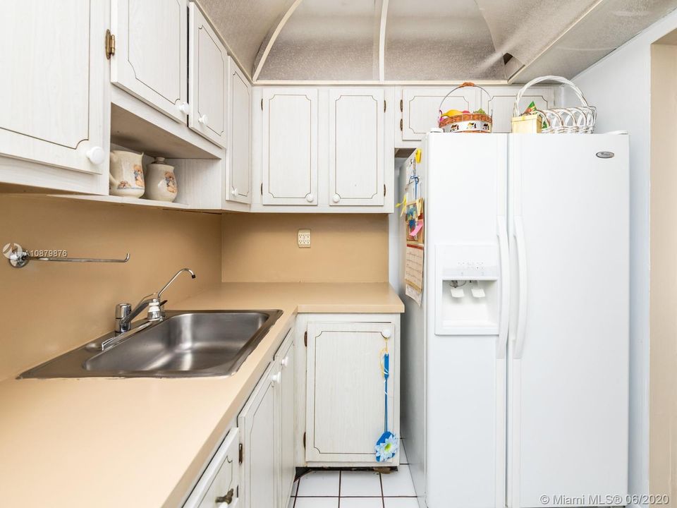 Недавно продано: $45,000 (1 спален, 1 ванн, 590 Квадратных фут)