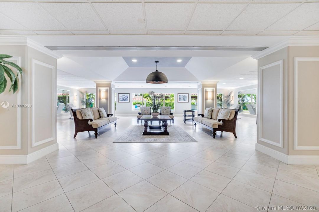 Vendido Recientemente: $309,900 (2 camas, 2 baños, 1290 Pies cuadrados)