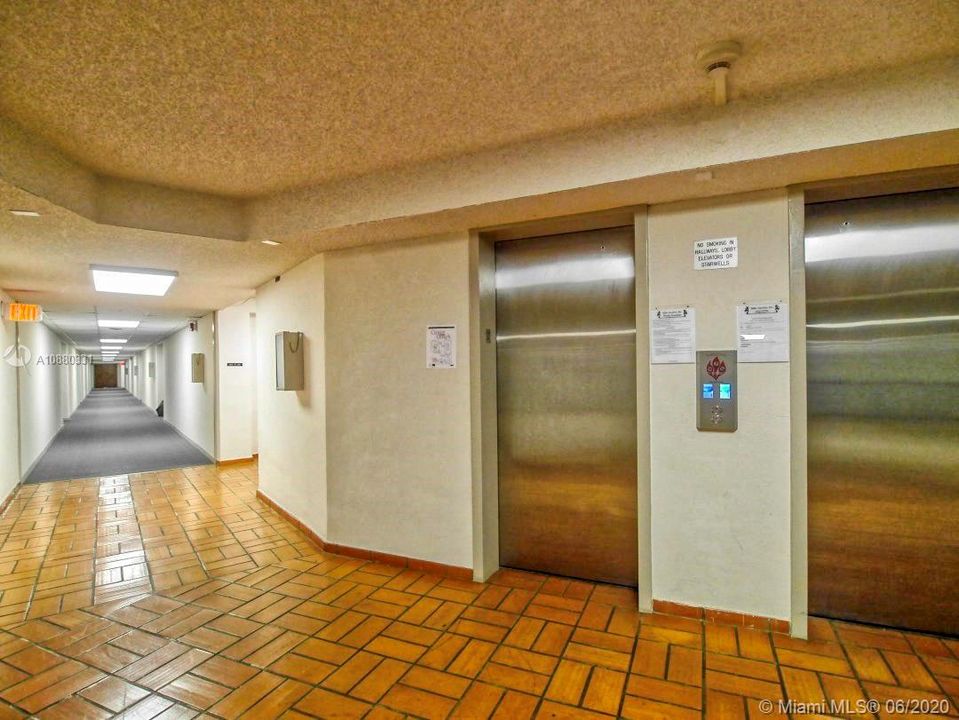 Недавно продано: $169,000 (2 спален, 2 ванн, 1170 Квадратных фут)