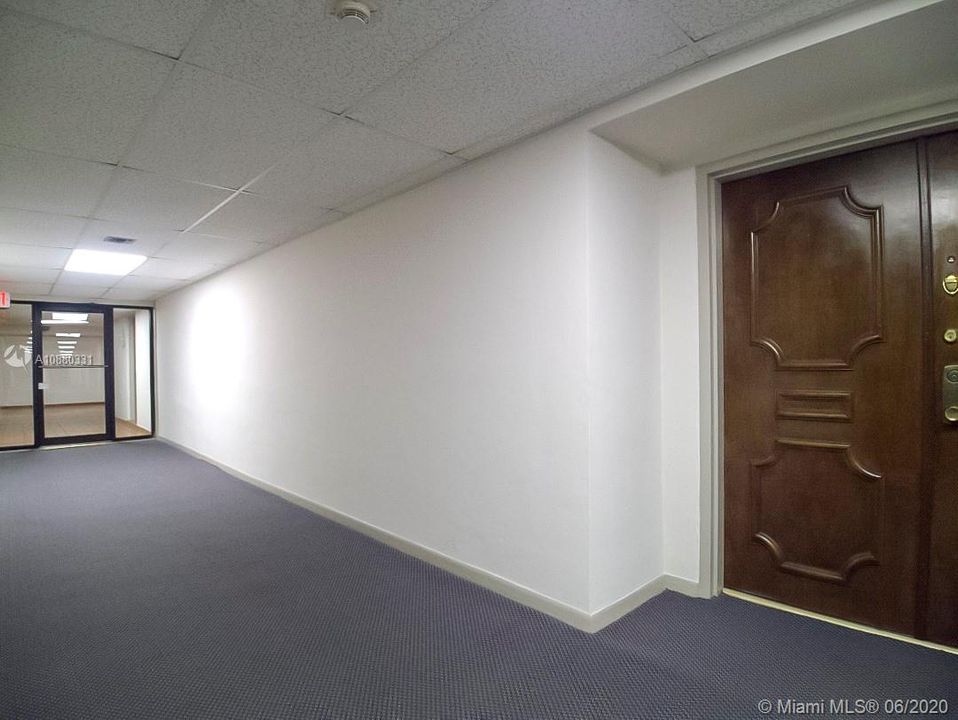 Недавно продано: $169,000 (2 спален, 2 ванн, 1170 Квадратных фут)