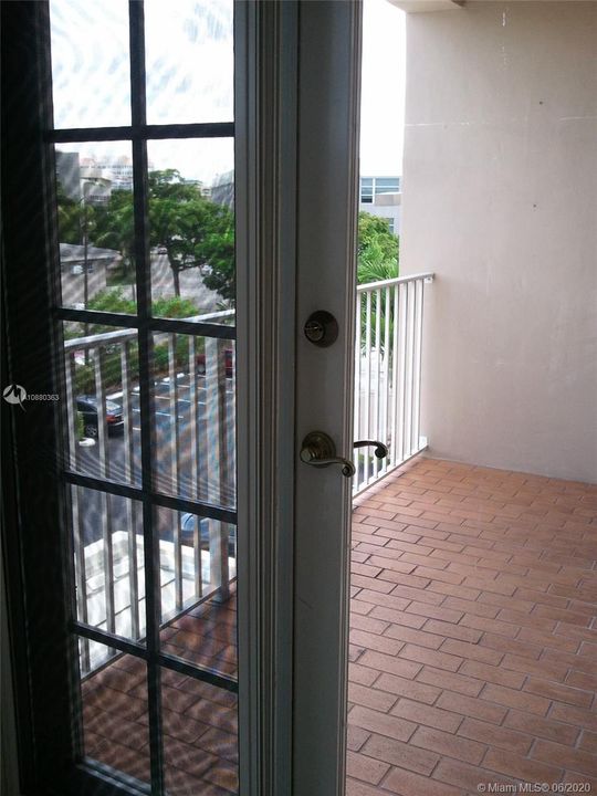 Recientemente alquilado: $2,025 (2 camas, 2 baños, 910 Pies cuadrados)