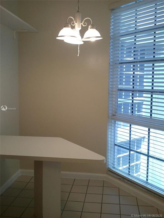 Recientemente alquilado: $2,025 (2 camas, 2 baños, 910 Pies cuadrados)