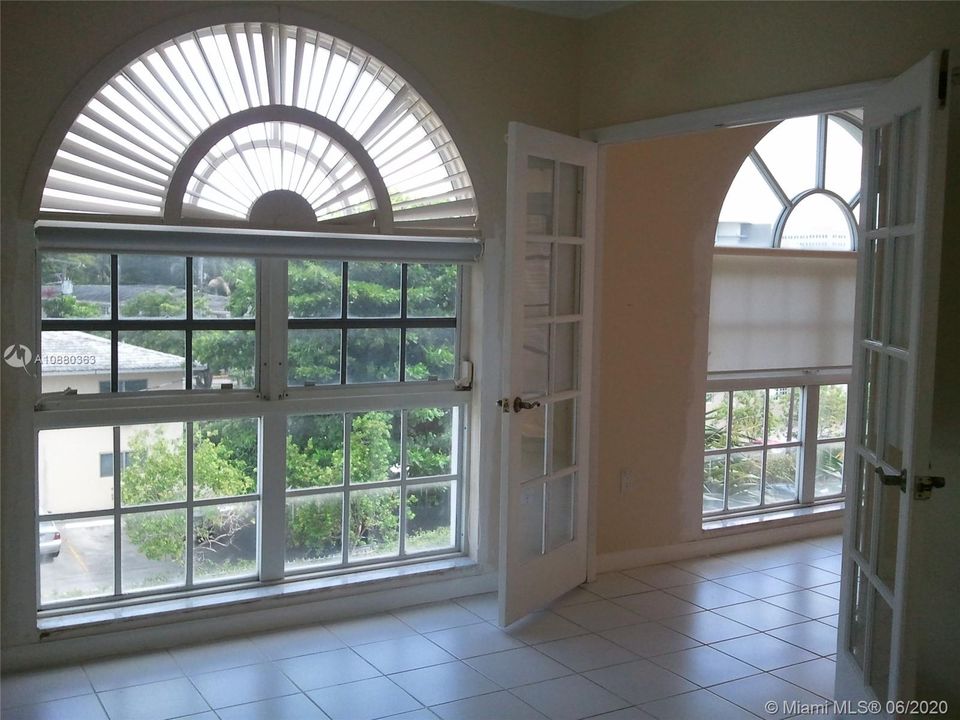 Recientemente alquilado: $2,025 (2 camas, 2 baños, 910 Pies cuadrados)