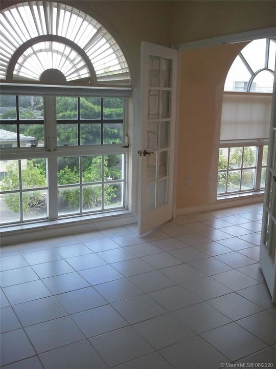 Recientemente alquilado: $2,025 (2 camas, 2 baños, 910 Pies cuadrados)