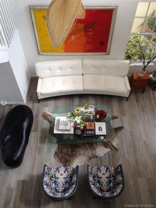 Recently Sold: $320,000 (4 beds, 3 baths, 2556 Square Feet)